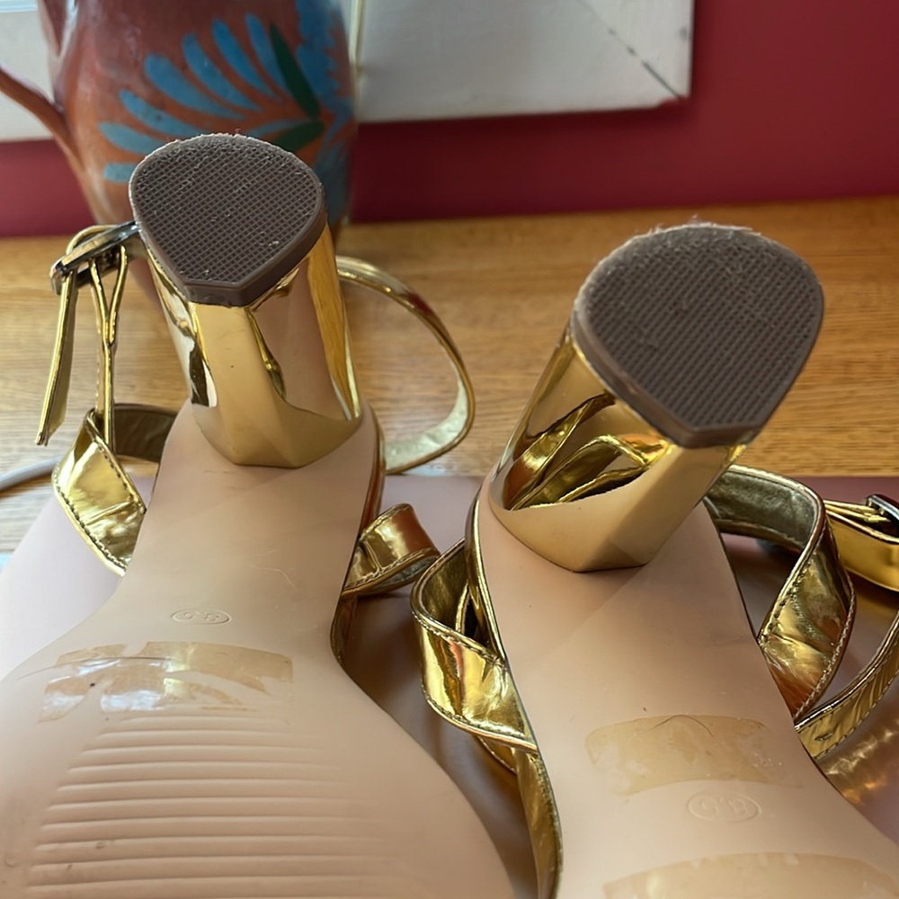 Metallic Heels - Picture 5 of 6